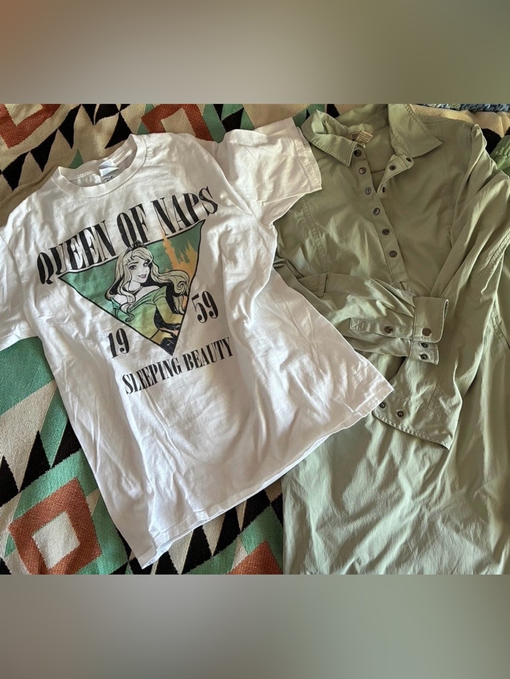 Duluth Trading Company Dress bundle, Disney shirt, Size Medium, great condition